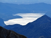 25 Il sole fa luccicare il lago d'Iseo